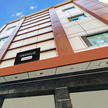 Super Townhouse Arakashan Road Paharganj Formerly Mohan International New Delhi Ngoại thất bức ảnh
