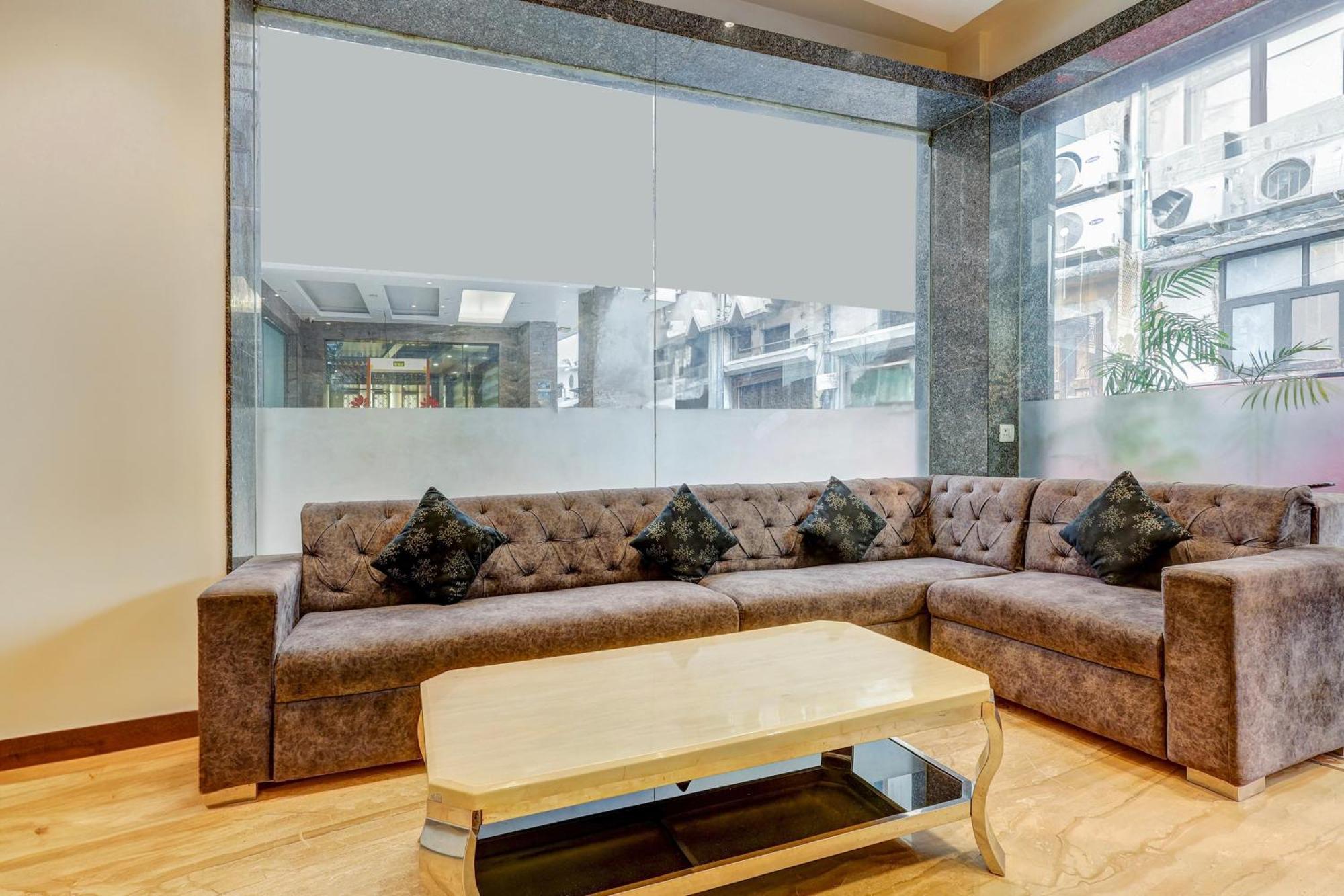 Super Townhouse Arakashan Road Paharganj Formerly Mohan International New Delhi Ngoại thất bức ảnh