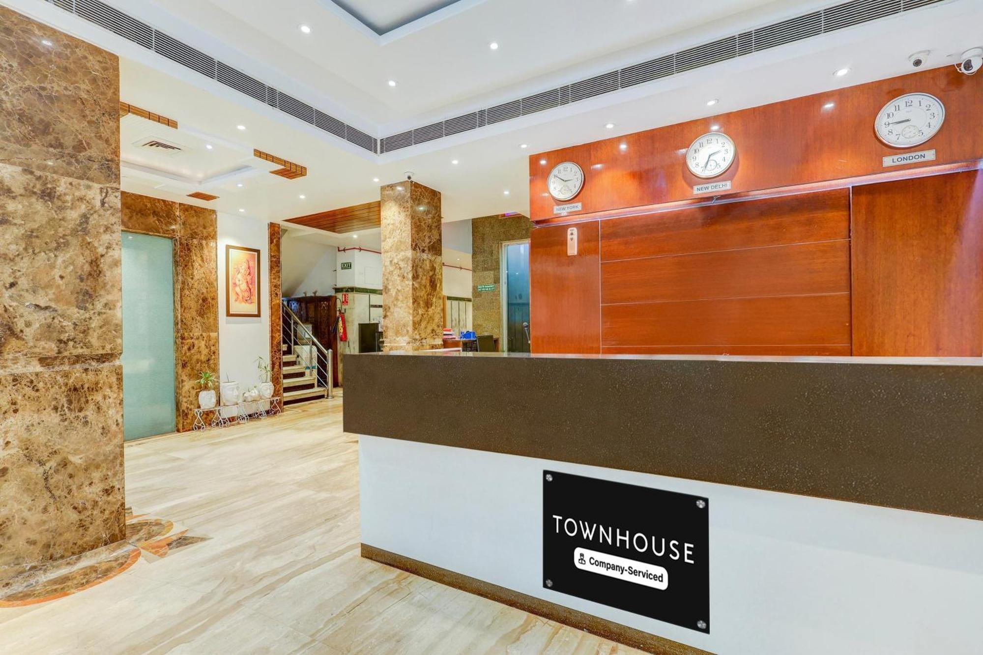 Super Townhouse Arakashan Road Paharganj Formerly Mohan International New Delhi Ngoại thất bức ảnh