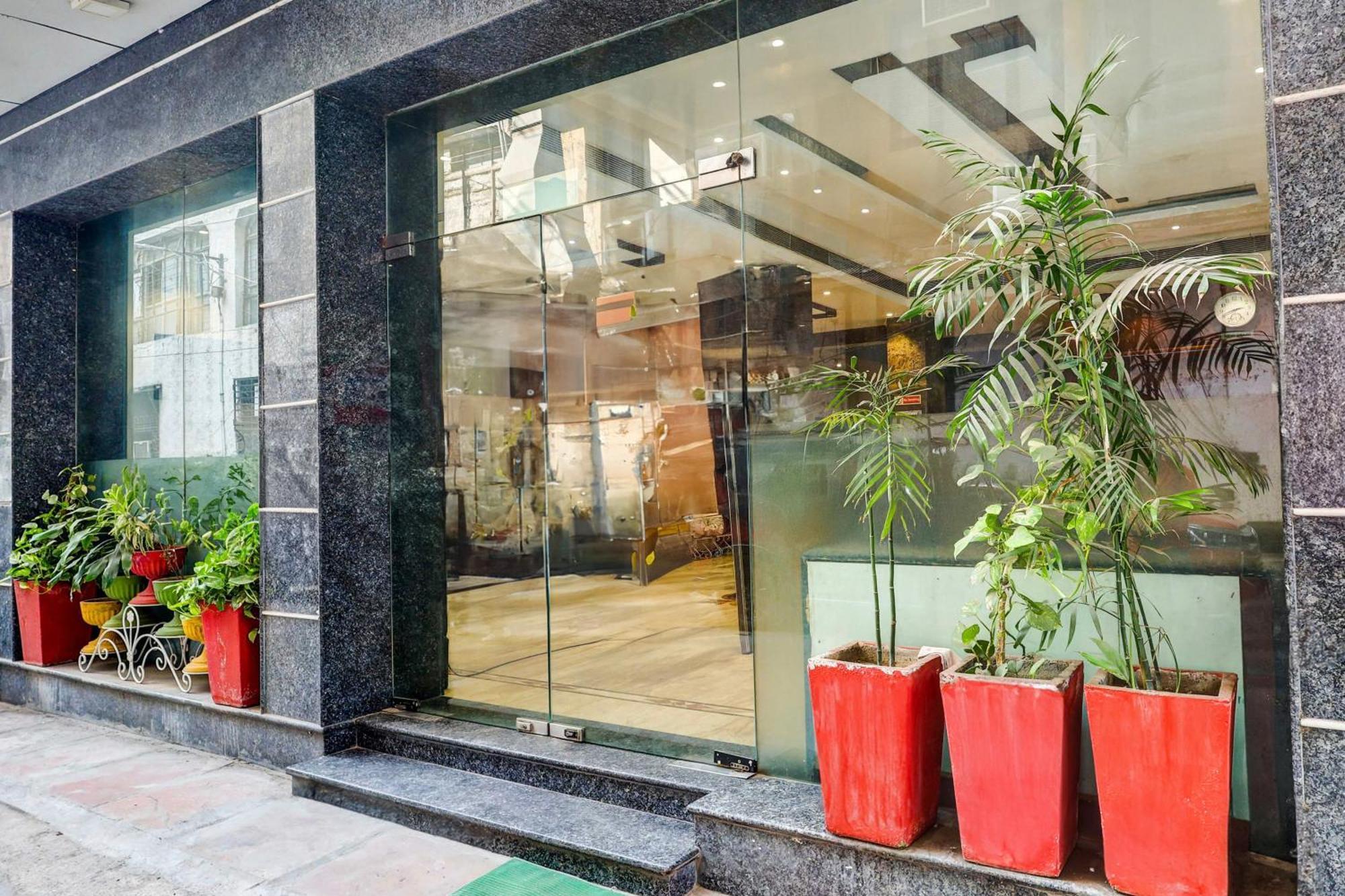 Super Townhouse Arakashan Road Paharganj Formerly Mohan International New Delhi Ngoại thất bức ảnh