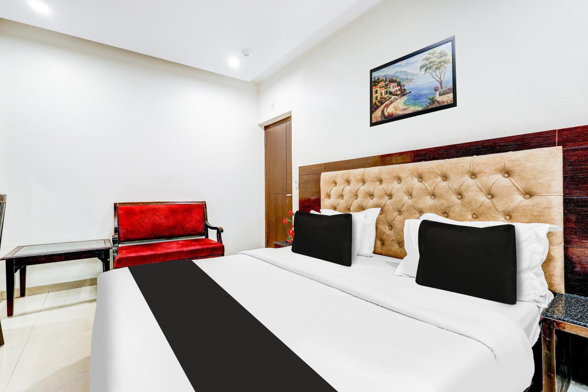 Super Townhouse Arakashan Road Paharganj Formerly Mohan International New Delhi Ngoại thất bức ảnh