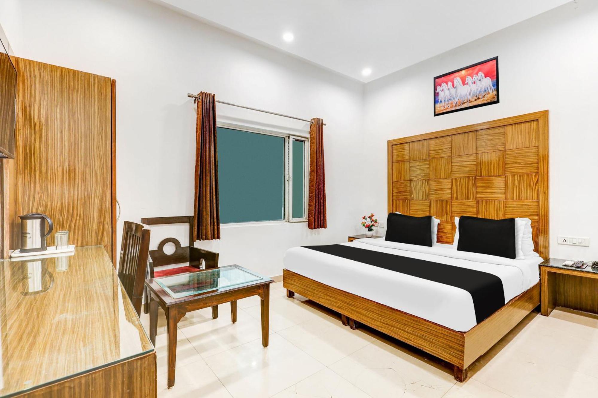 Super Townhouse Arakashan Road Paharganj Formerly Mohan International New Delhi Ngoại thất bức ảnh