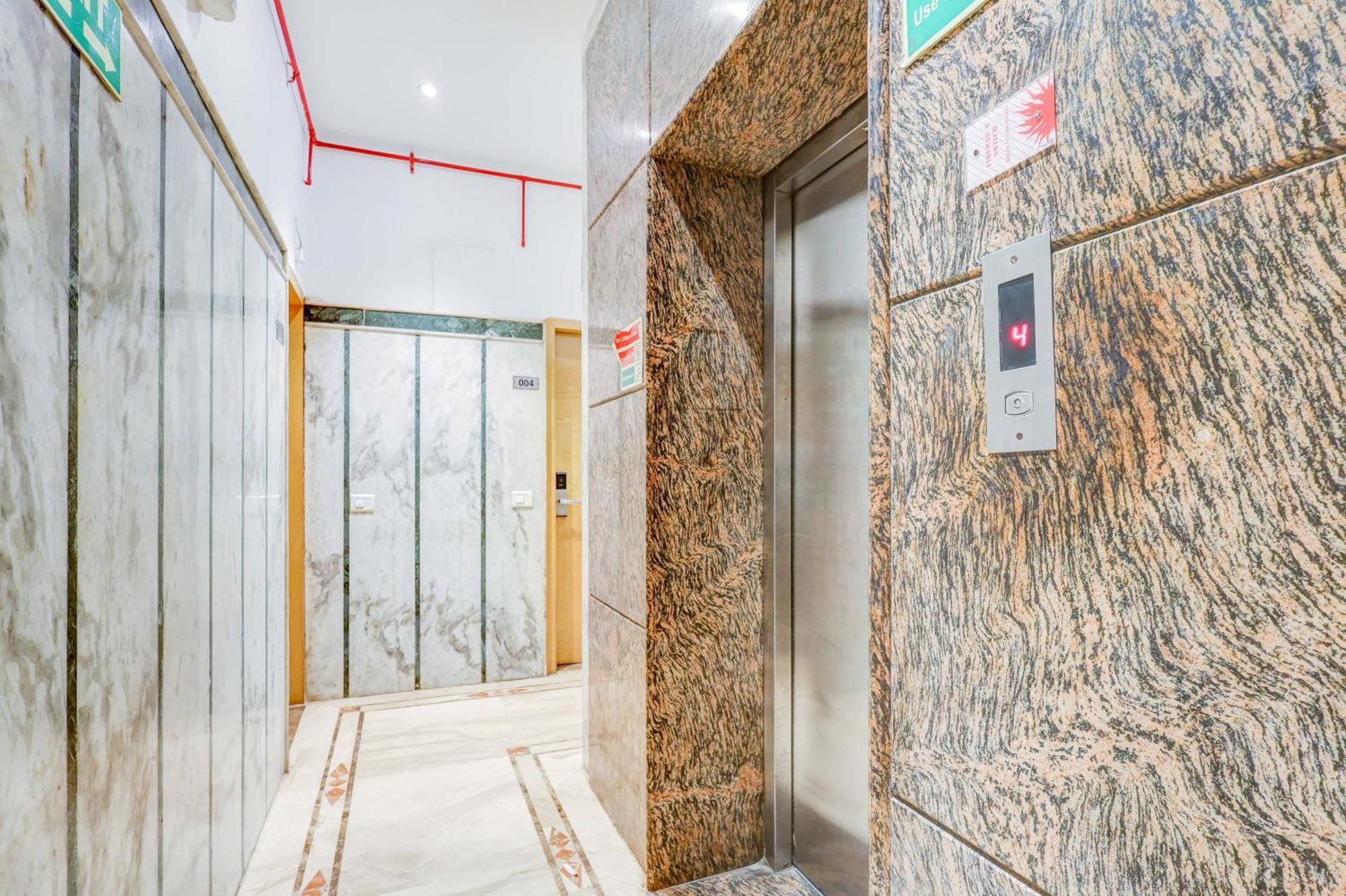 Super Townhouse Arakashan Road Paharganj Formerly Mohan International New Delhi Ngoại thất bức ảnh